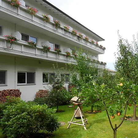 诺德卡帕酒店 Karlshagen